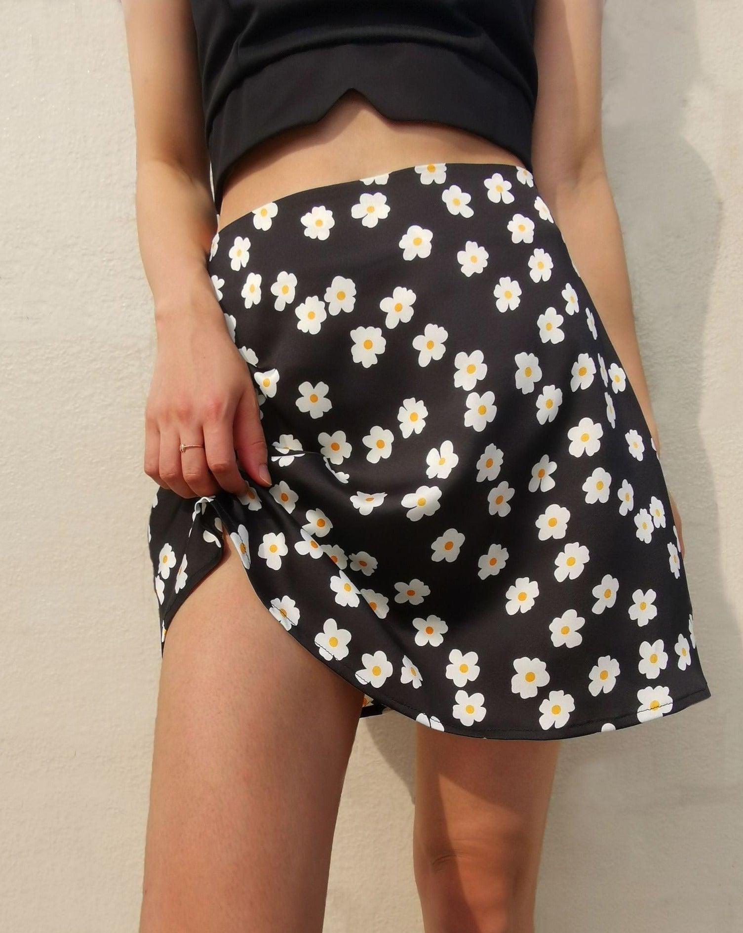 Satin Flower Print Mini Skirt - KIWEKIWI