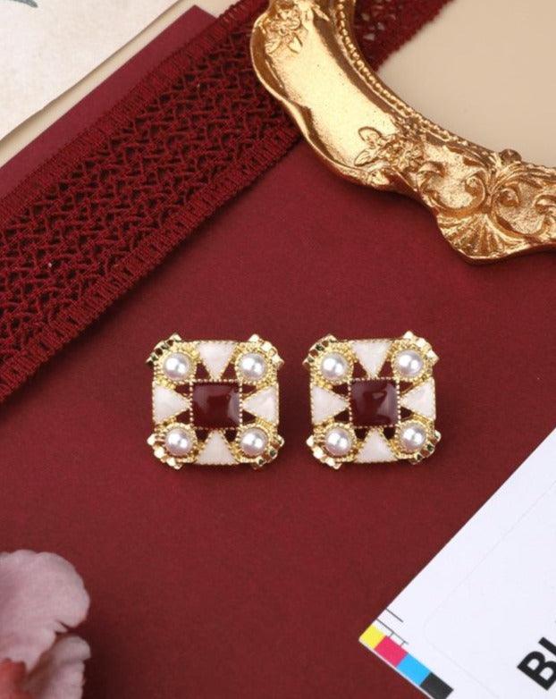 Vintage Elegant Pearls Earrings & Ear Clip