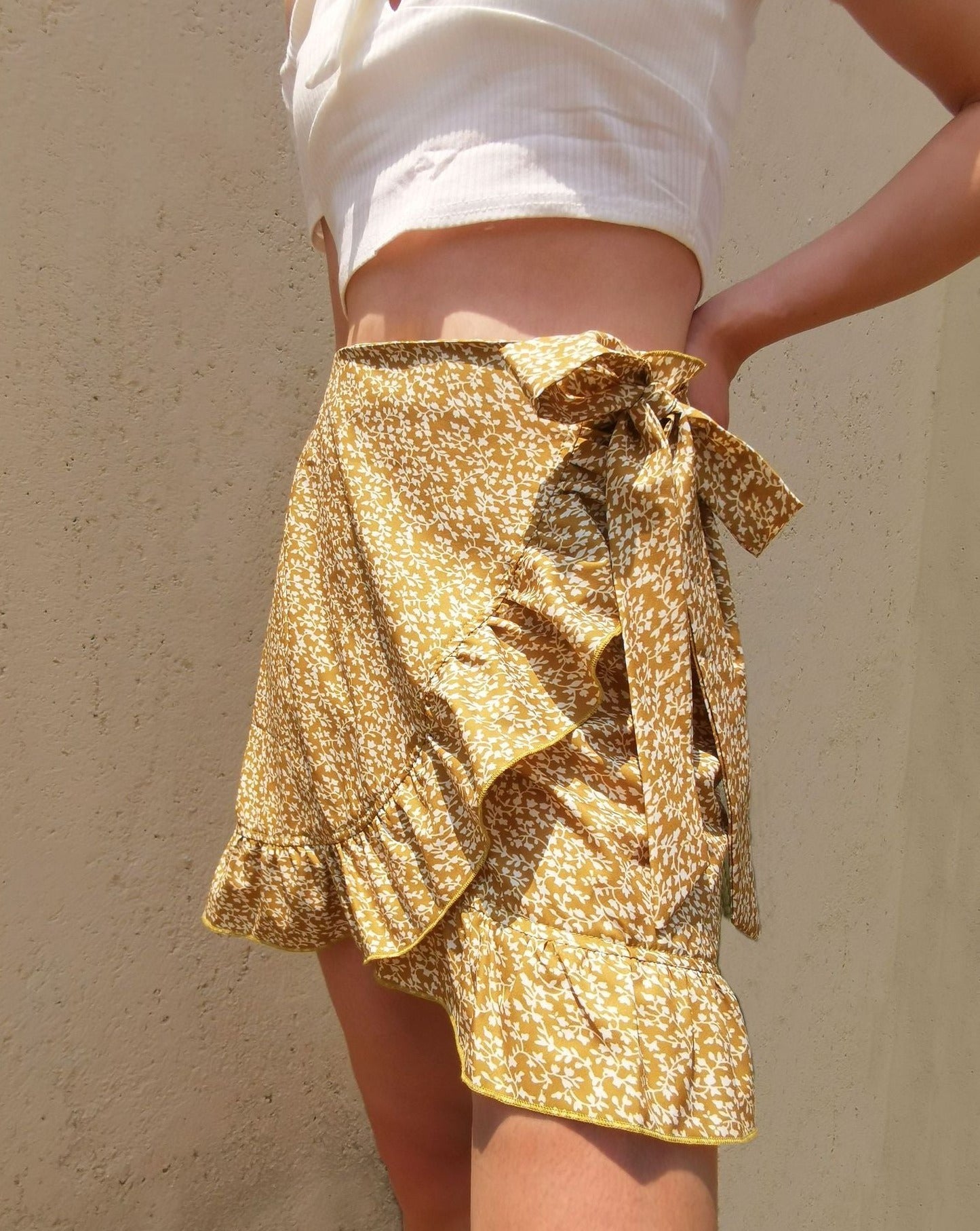 Floral Irregular Ruffles Wrapped Mini Skirt